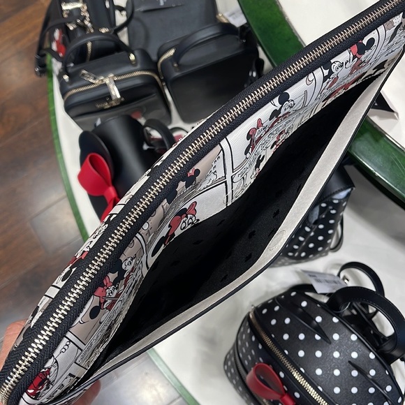 Kate Spade Disney X Minnie & Mickey Mouse Comic Universal Laptop Sleeve NWT - Picture 15 of 16